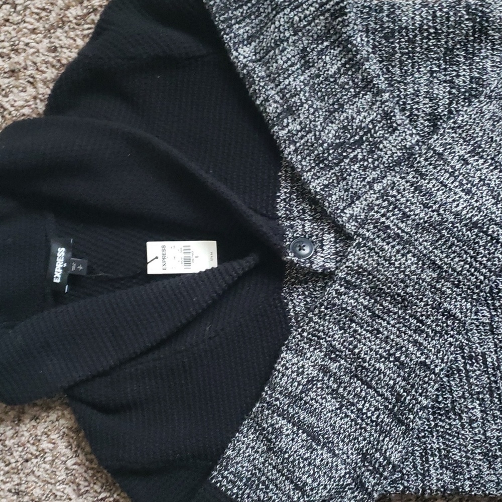 Express V Neck - Sweater - Picture 2 of 3